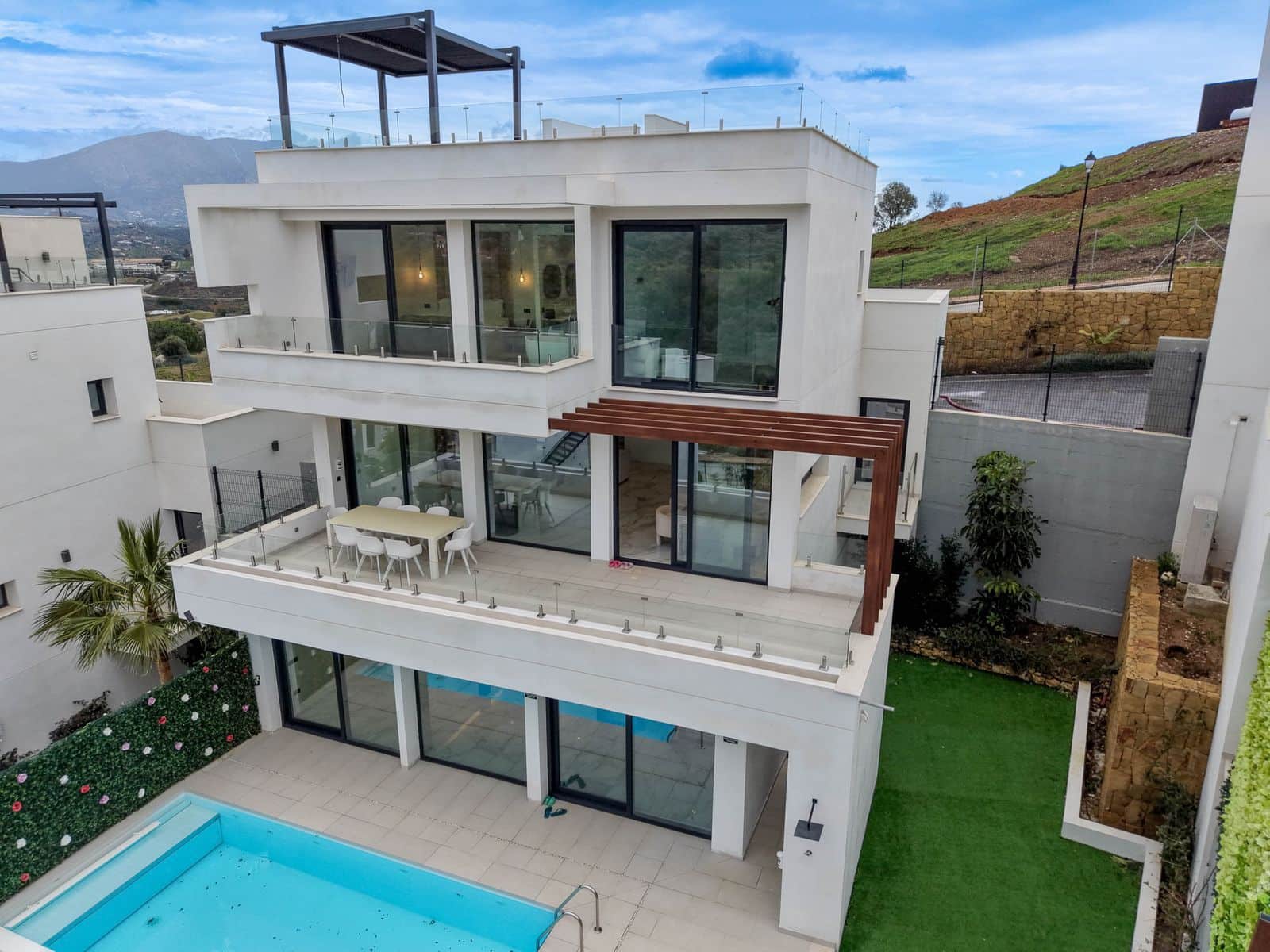 4 sypialnia Willa na sprzedaż w La Cala Golf - 1 200 000 € (Ref: 9512137)