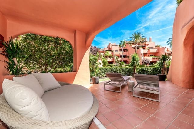 3 bedroom Apartment for sale in Guadalmansa, Estepona - € 2,300,000 (Ref: 9512144)