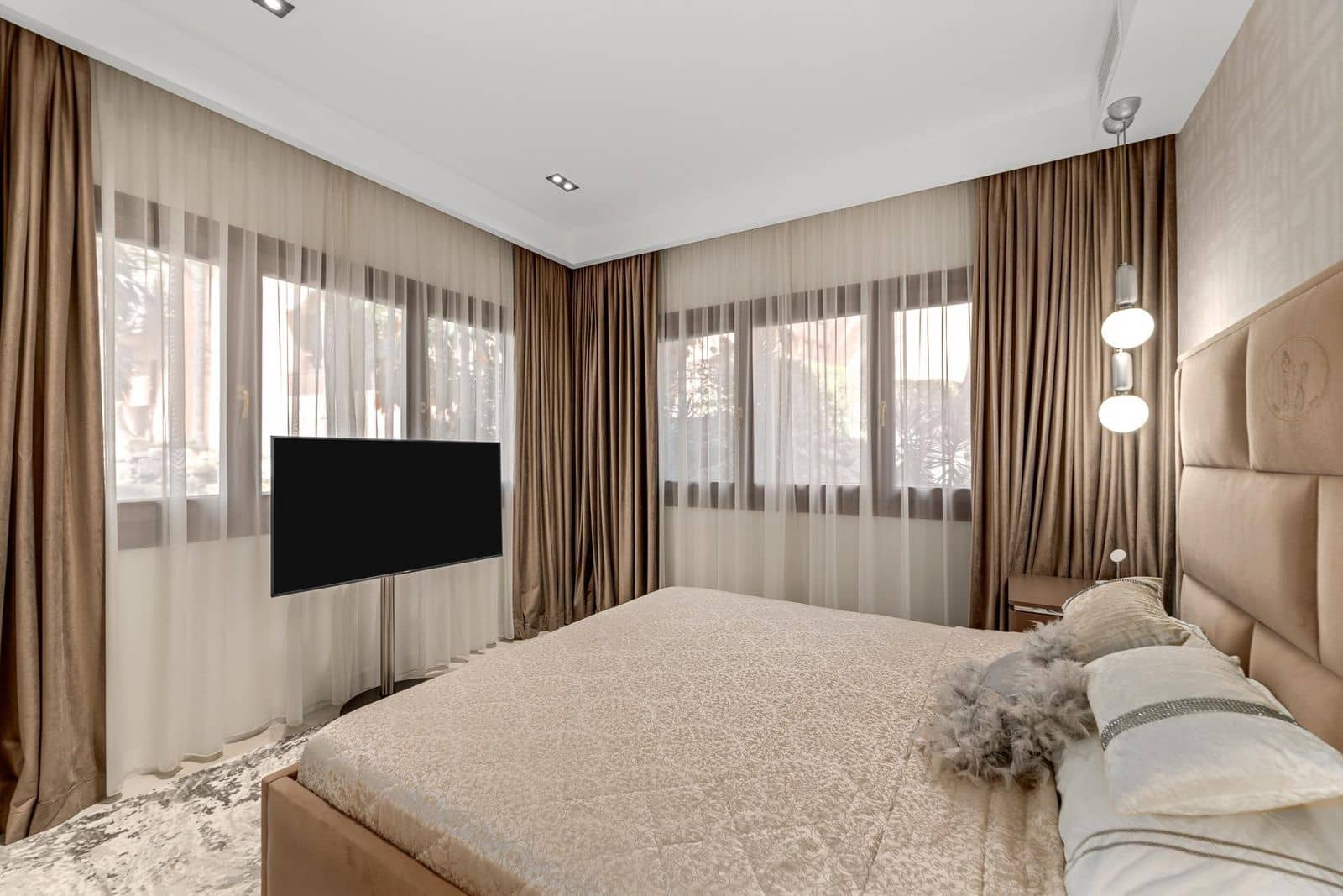 3 bedroom Apartment for sale in Guadalmansa - € 2,300,000 (Ref: 9512144)