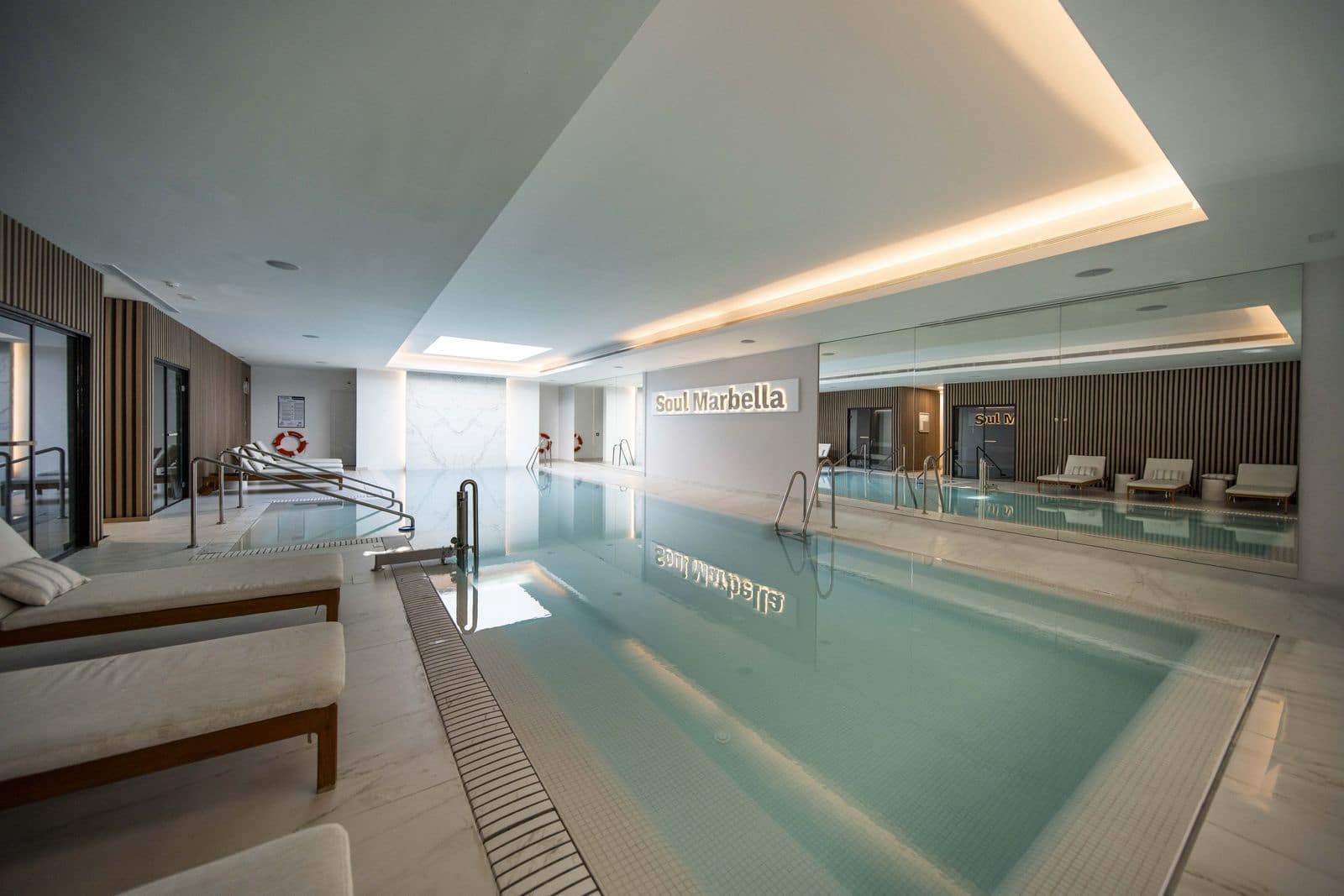 4 quarto Moradia Geminada para venda em Marbella - 2 450 000 € (Ref: 9512147)