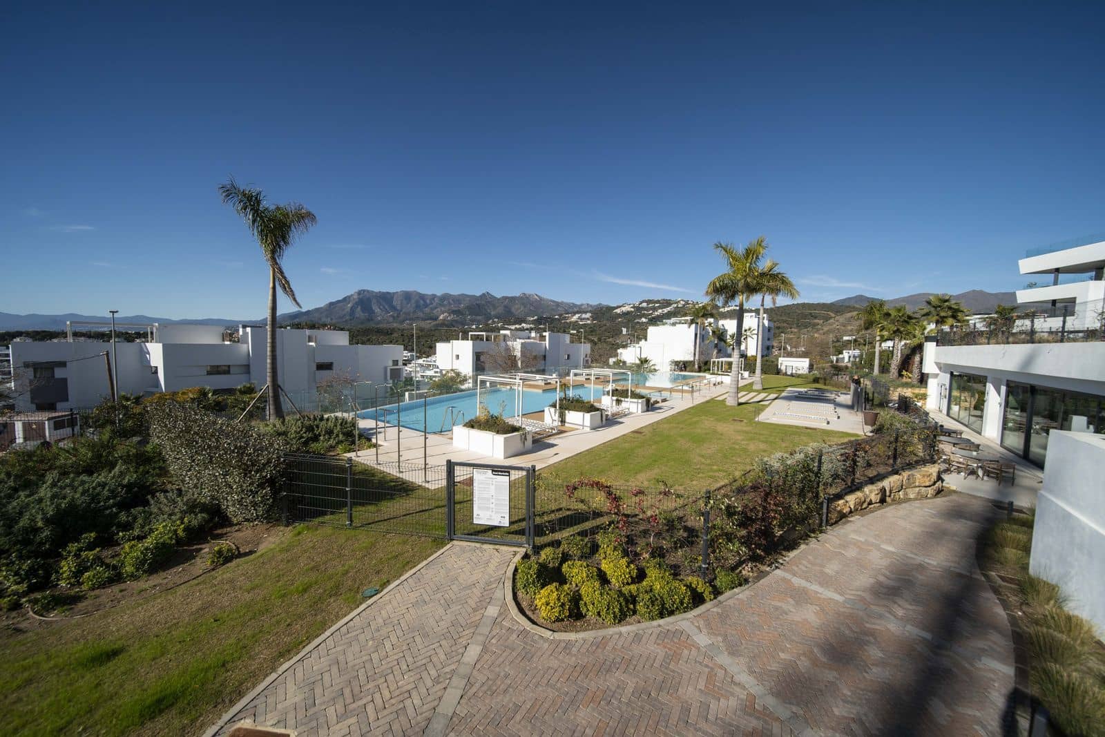 4 quarto Moradia Geminada para venda em Marbella - 2 450 000 € (Ref: 9512147)