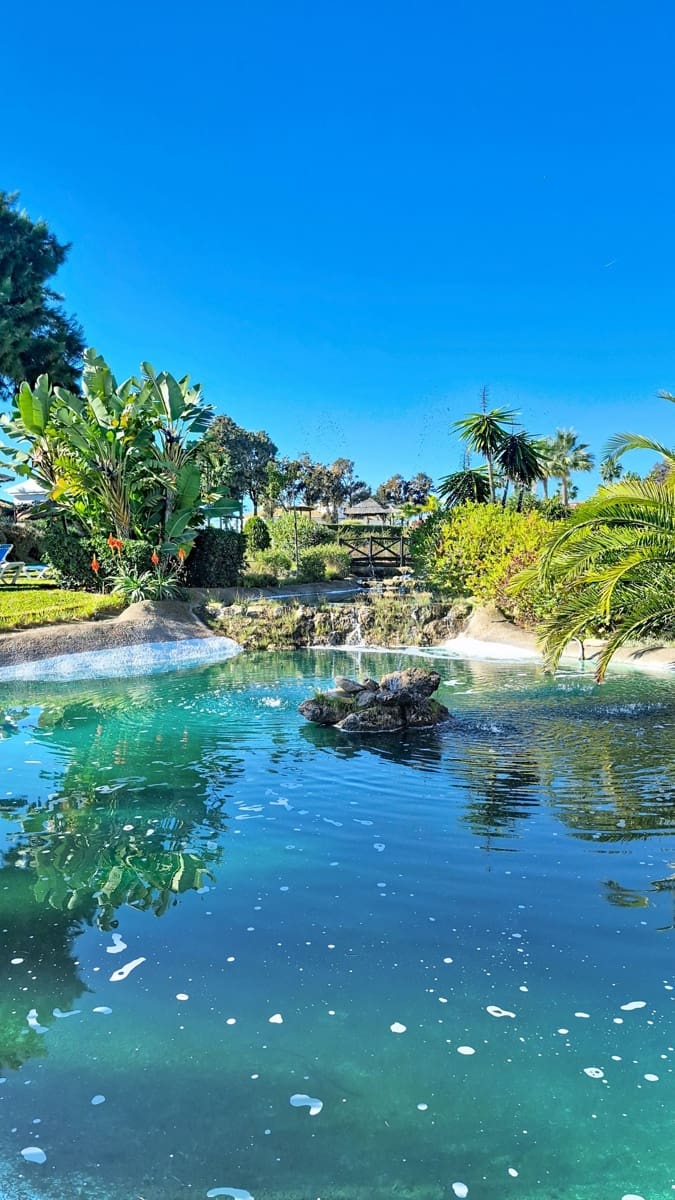 Ático de 3 habitaciones en La Duquesa / Puerto de la Duquesa en venta - 395.000 € (Ref: 9513345)