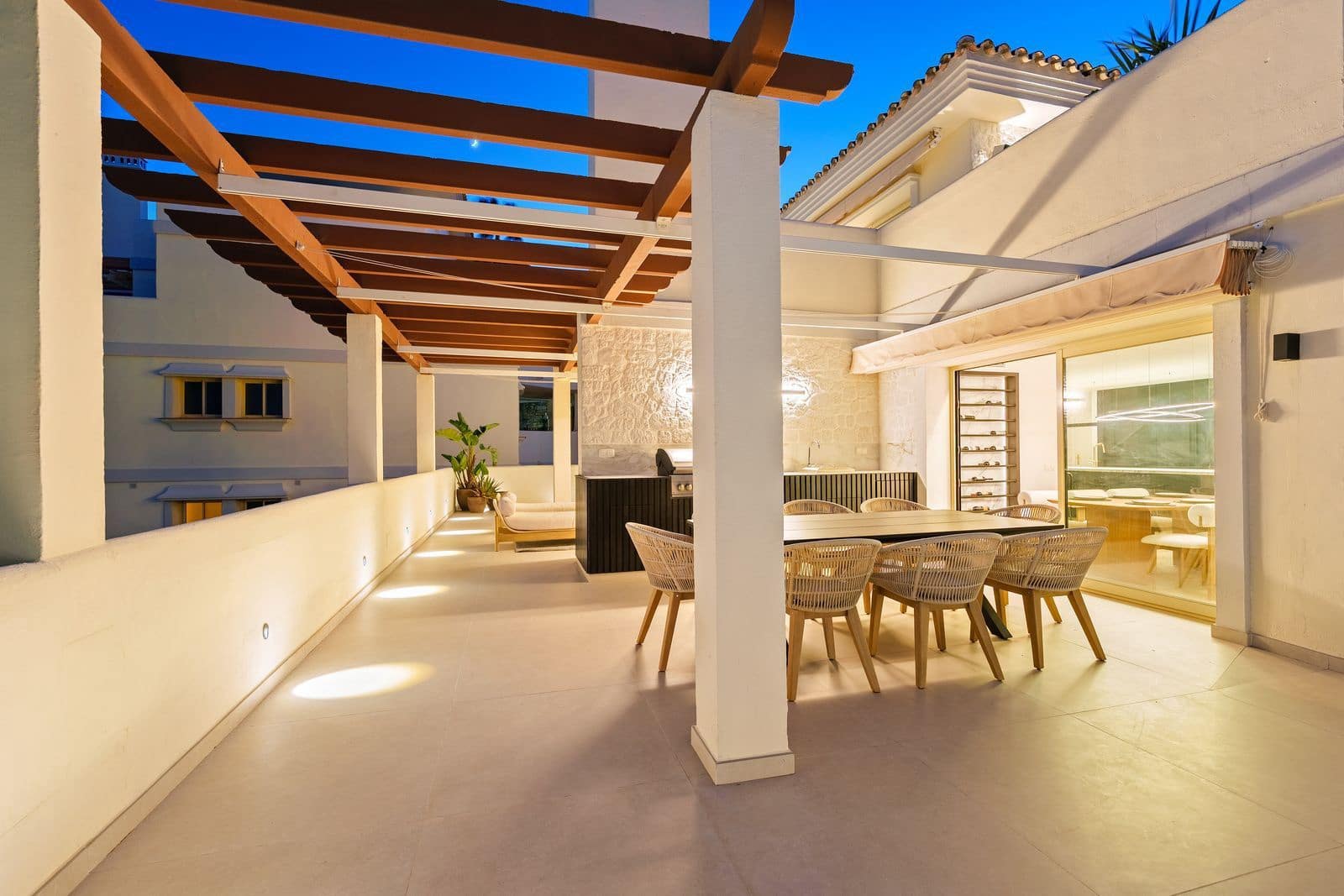 3 soveværelse Penthouse til salg i Nueva Andalucia - € 2.750.000 (Ref: 9513348)