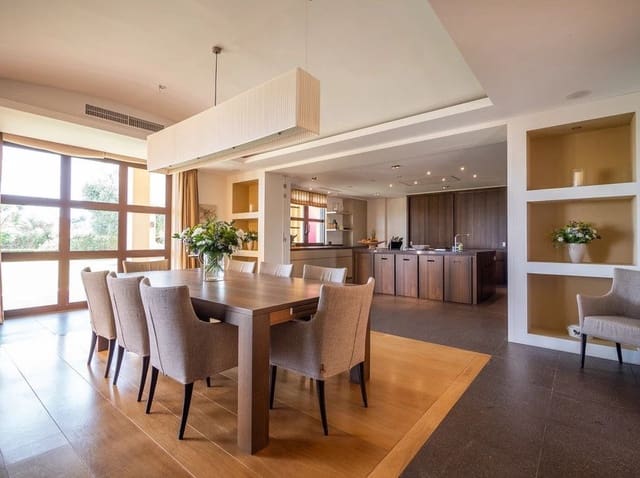 6 soveværelse Villa til salg i Sotogrande, San Roque - € 5.750.000 (Ref: 9518667)