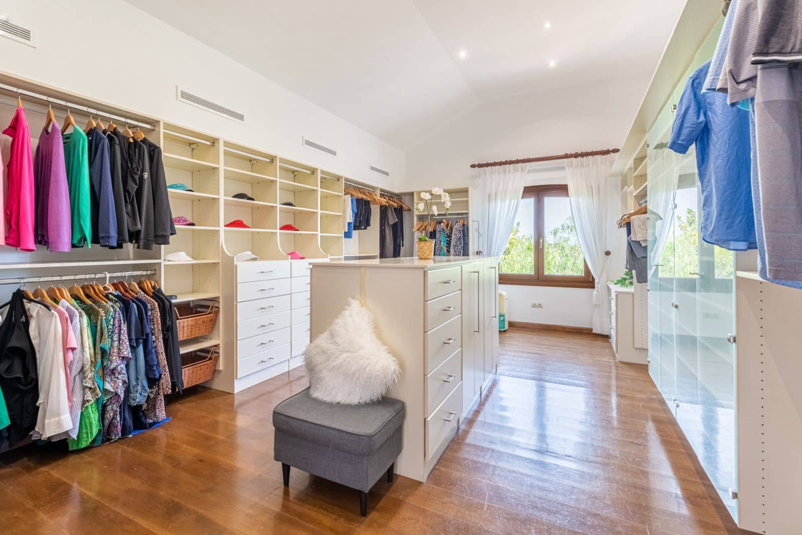 7 bedroom Villa for sale in Sotogrande - € 5,200,000 (Ref: 9518668)