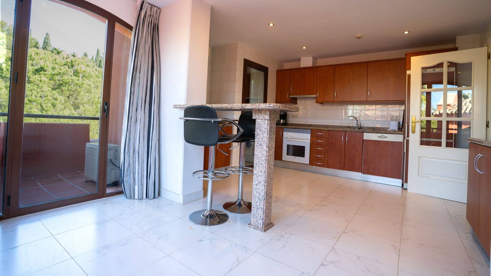 2 soverom Penthouse til salgs i Puerto Banus - € 850 000 (Ref: 9518669)