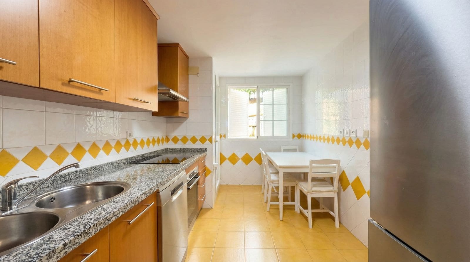 2 bedroom Apartment for sale in Rio Real - € 450,000 (Ref: 9518673)