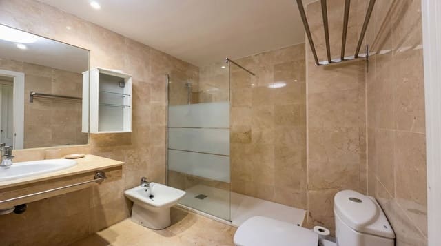 2 bedroom Apartment for sale in Río Real, Marbella - € 450,000 (Ref: 9518673)