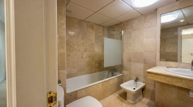 2 bedroom Apartment for sale in Río Real, Marbella - € 450,000 (Ref: 9518673)