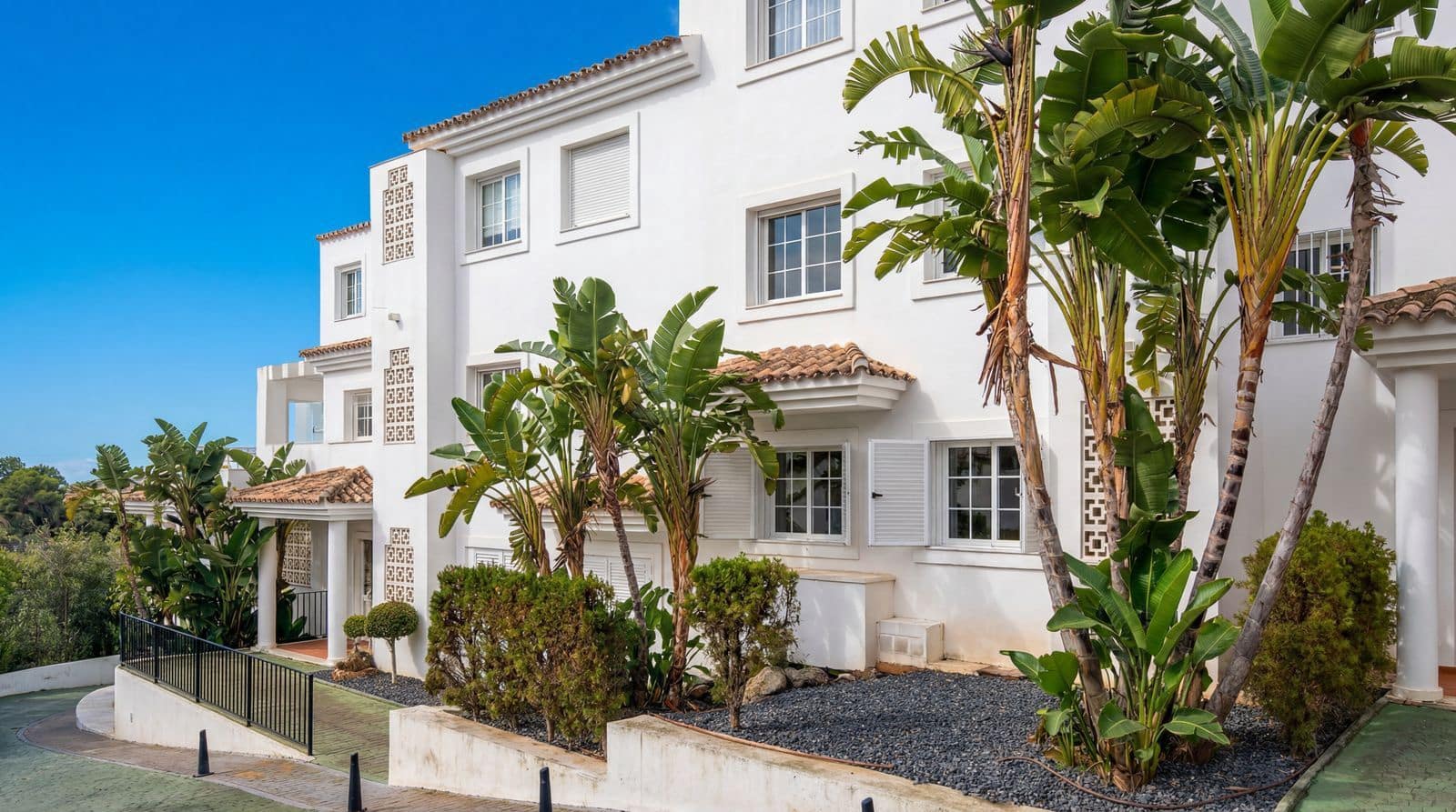 2 bedroom Apartment for sale in Rio Real - € 450,000 (Ref: 9518673)