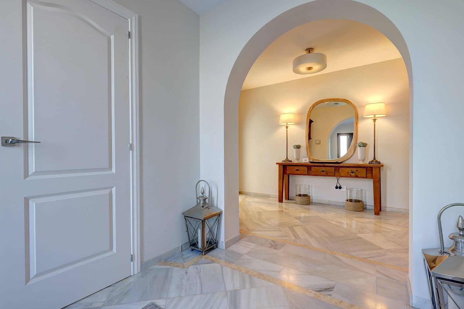 4 bedroom Villa for sale in Calahonda - € 1,275,000 (Ref: 9518674)