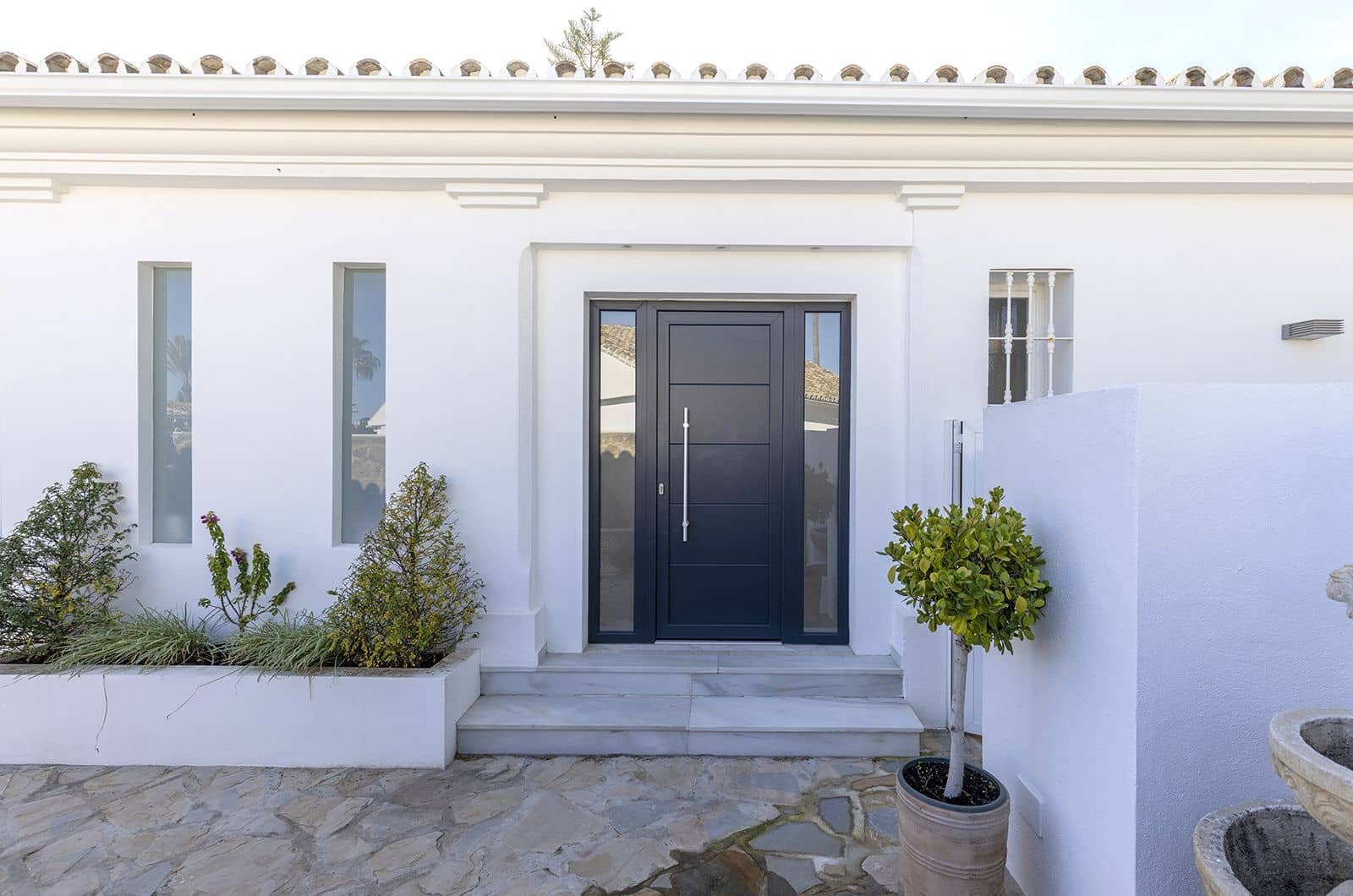 4 bedroom Villa for sale in Calahonda - € 1,275,000 (Ref: 9518674)