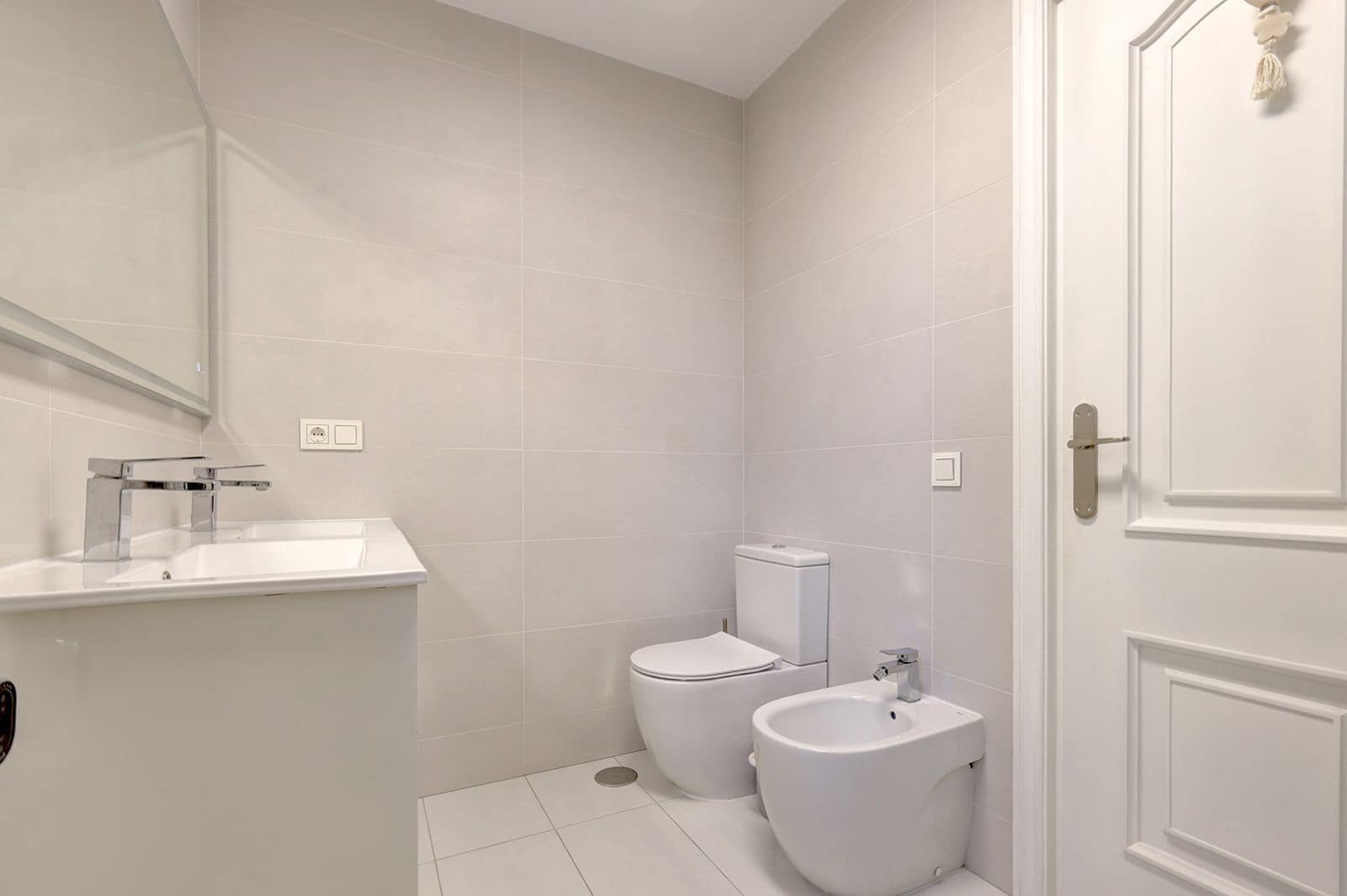 4 bedroom Villa for sale in Calahonda - € 1,275,000 (Ref: 9518674)