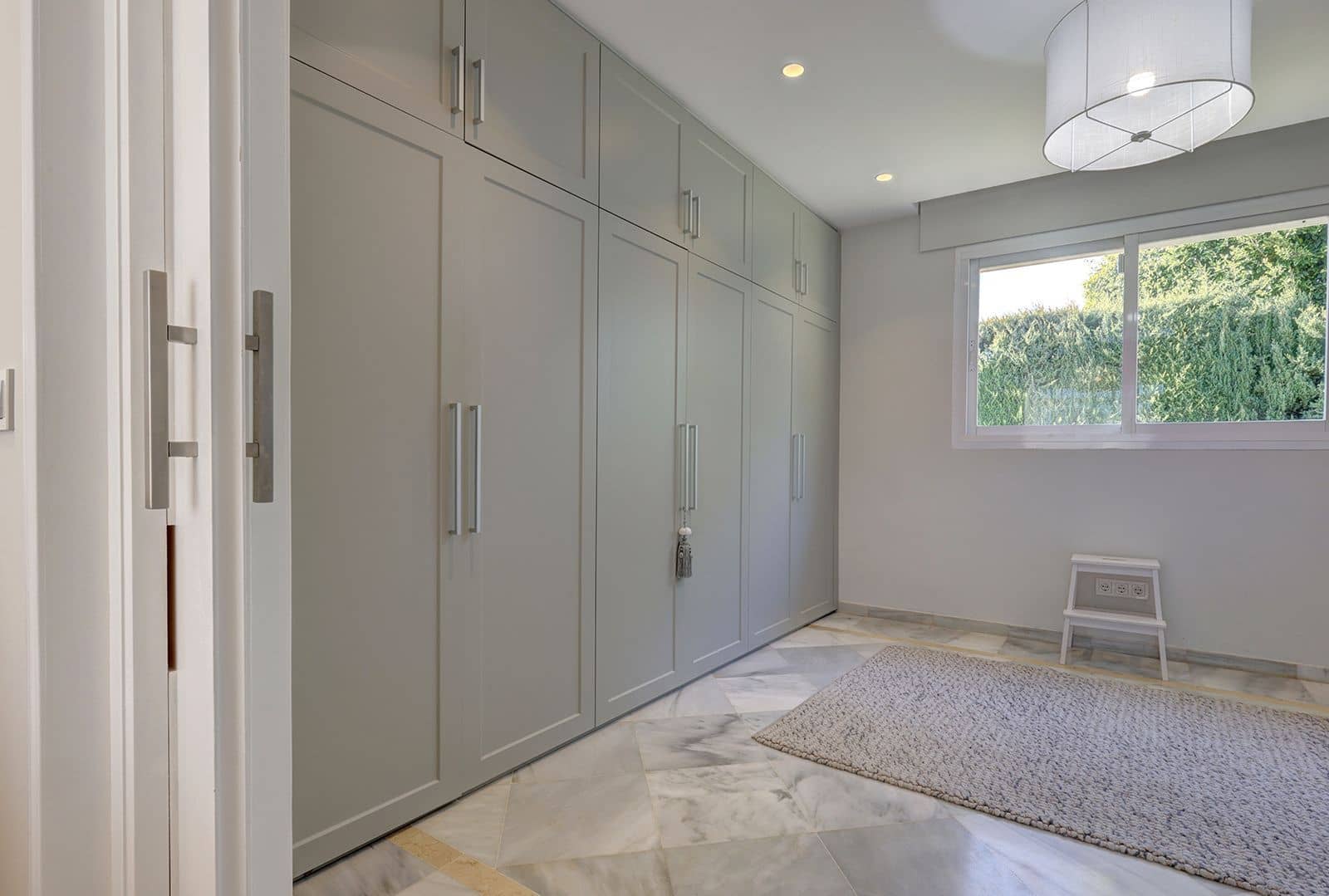 4 bedroom Villa for sale in Calahonda - € 1,275,000 (Ref: 9518674)