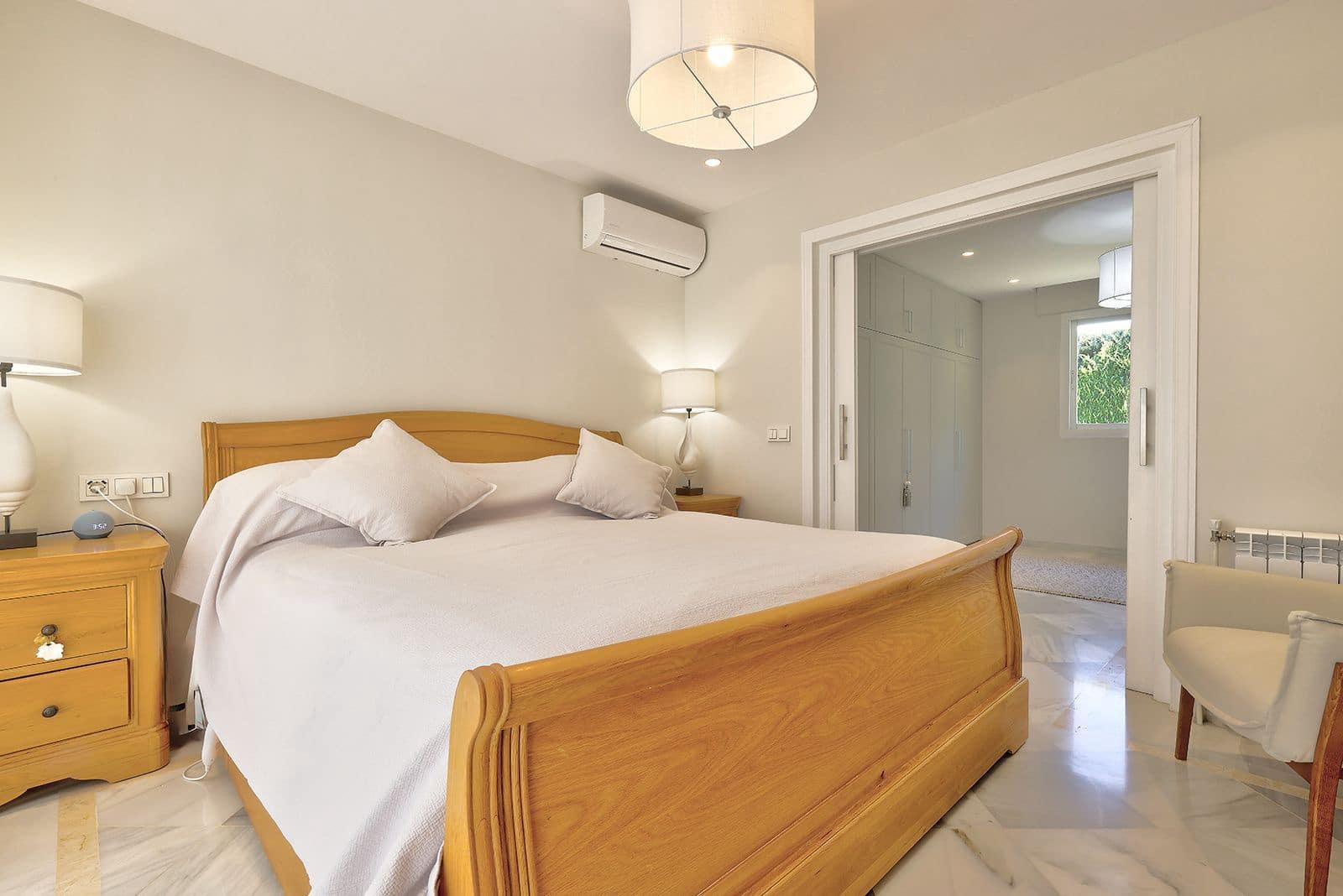 4 bedroom Villa for sale in Calahonda - € 1,275,000 (Ref: 9518674)