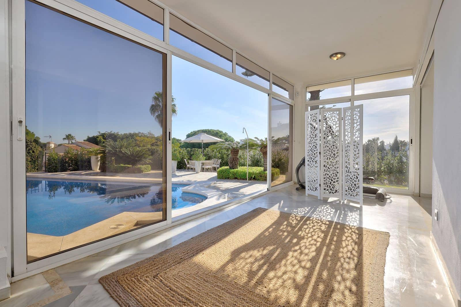 4 bedroom Villa for sale in Calahonda - € 1,275,000 (Ref: 9518674)