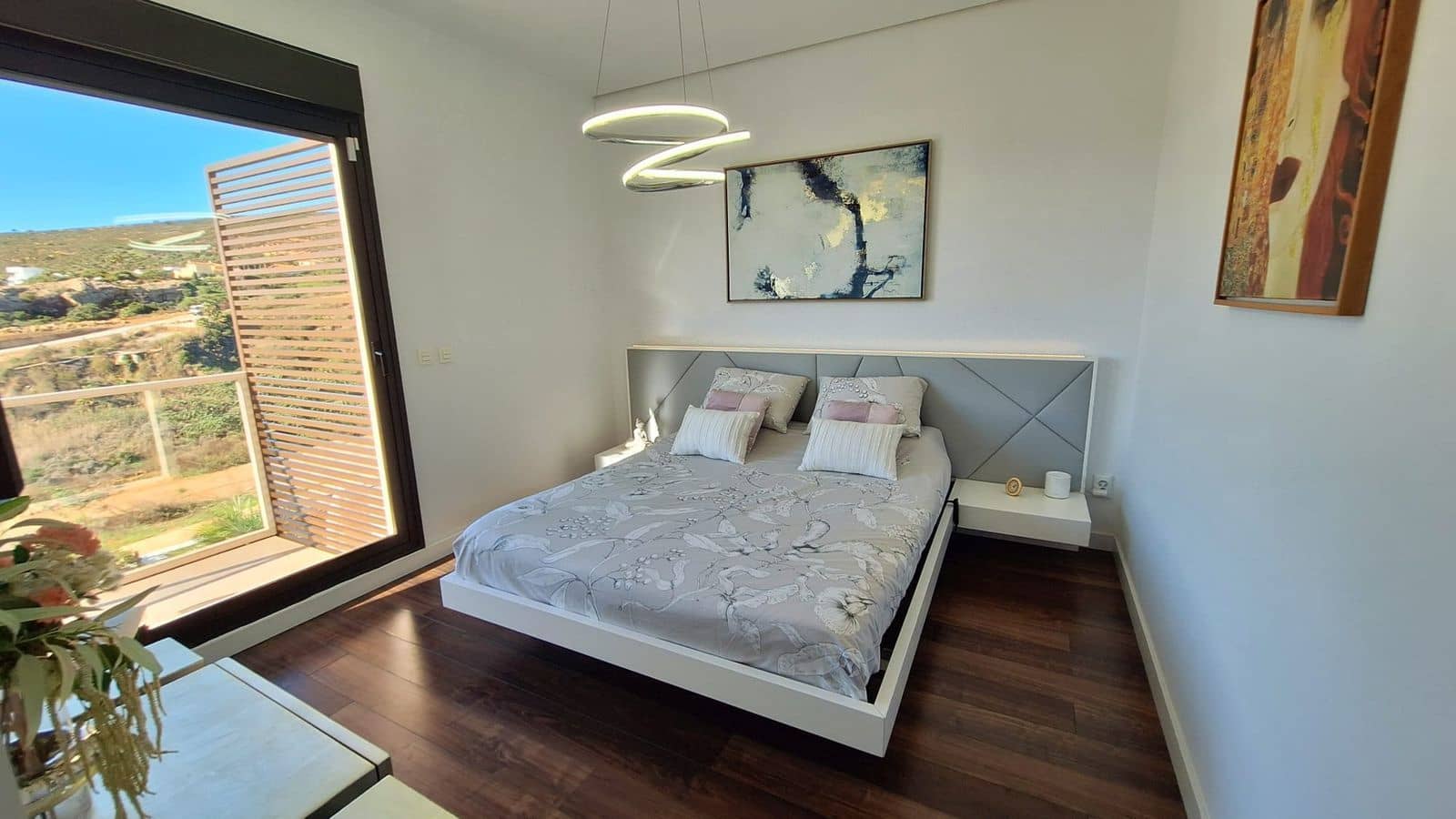 3 bedroom Semi-detached Villa for sale in La Duquesa / Puerto de la Duquesa - € 465,000 (Ref: 9518678)