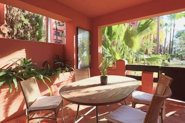 2 bedroom Apartment for sale in El Rosario, Marbella - € 445,000 (Ref: 9518689)