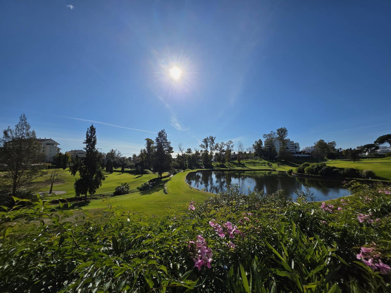 2 bedroom Apartment for sale in Guadalmina - € 399,000 (Ref: 9518692)