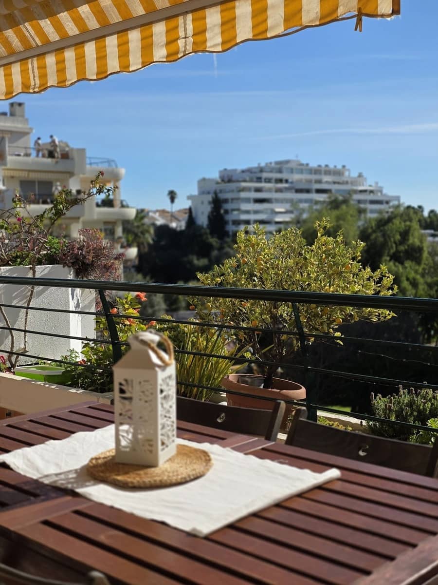 2 bedroom Apartment for sale in Guadalmina - € 399,000 (Ref: 9518692)