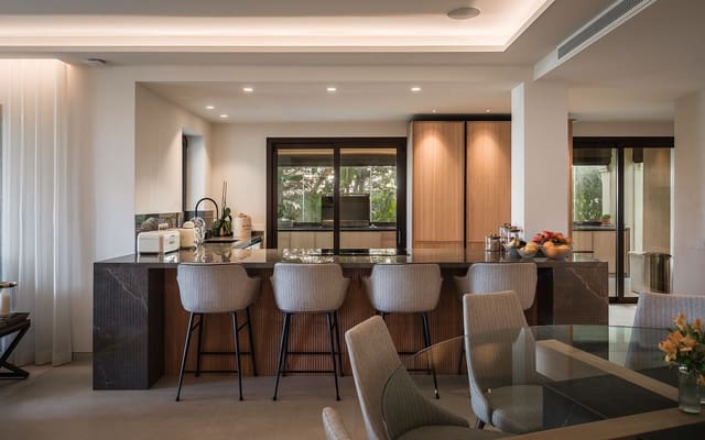 4 soverom Leilighet til salgs i Nueva Andalucia, Marbella - € 3 995 000 (Ref: 9518694)