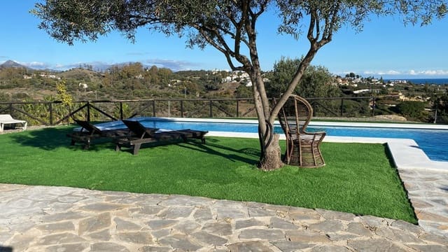 4 soveværelse Villa til salg i Estepona - € 1.300.000 (Ref: 9518695)