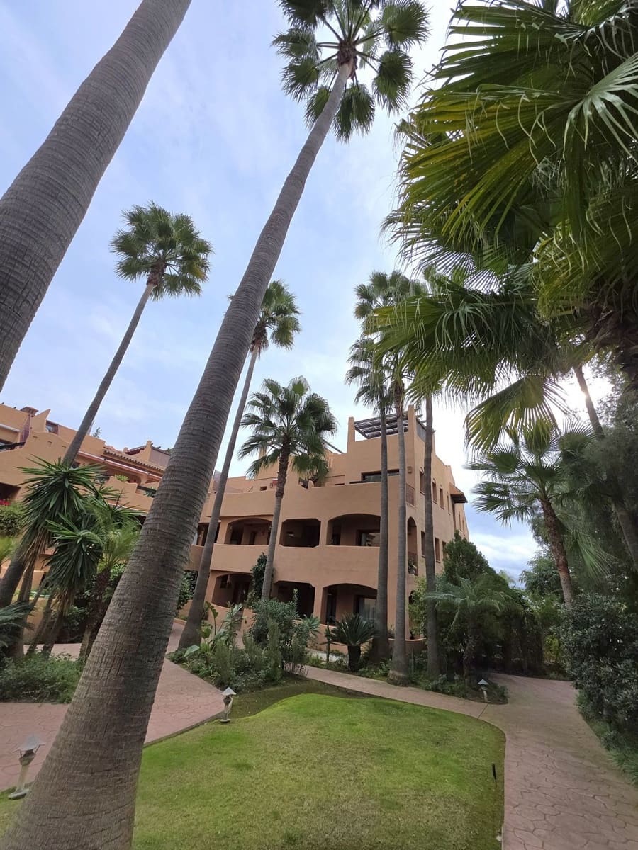 2 soverom Penthouse til salgs i Benahavis - € 385 000 (Ref: 9518789)