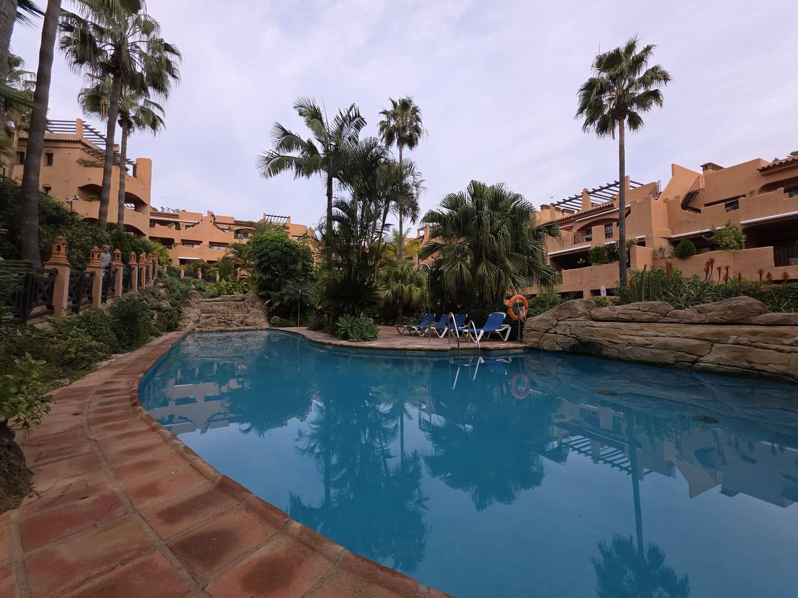 2 soverom Penthouse til salgs i Benahavis - € 385 000 (Ref: 9518789)