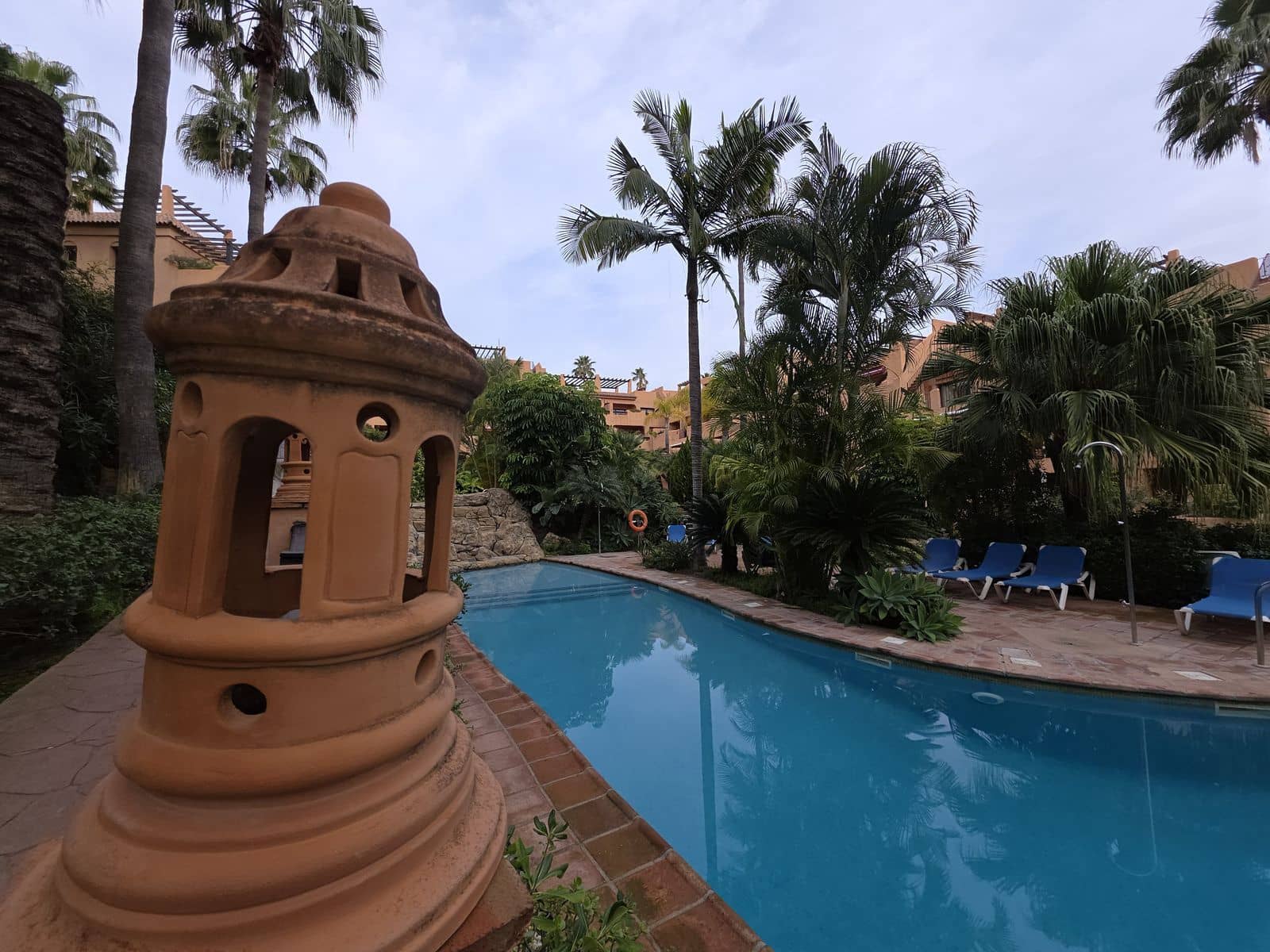 2 soverom Penthouse til salgs i Benahavis - € 385 000 (Ref: 9518789)