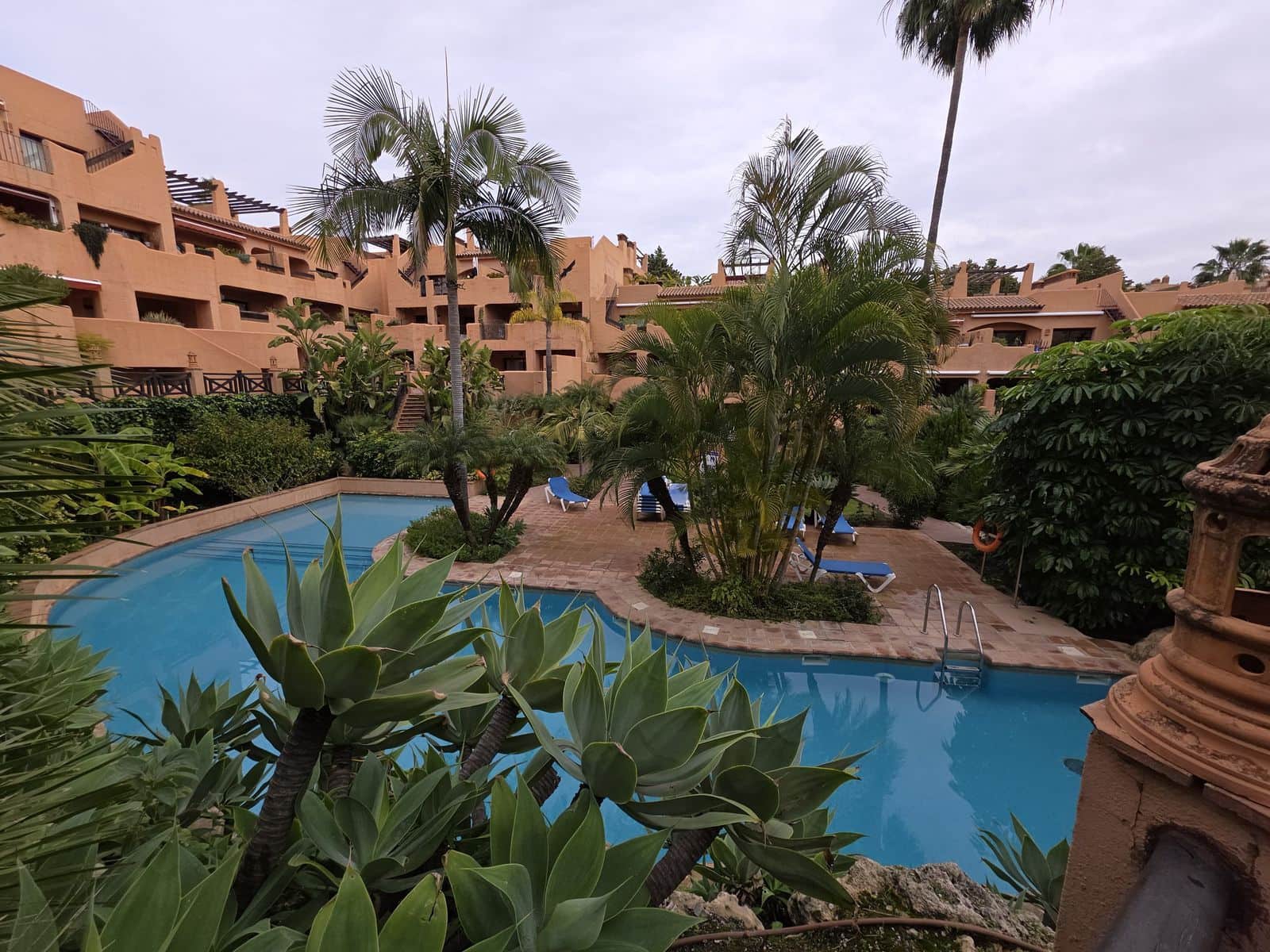 2 soverom Penthouse til salgs i Benahavis - € 385 000 (Ref: 9518789)