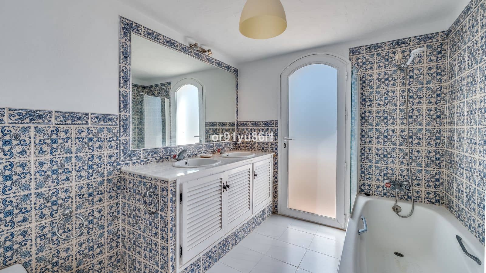 3 makuuhuone Huvila myytävänä paikassa Benahavis - 1 550 000 € (Ref: 9527209)