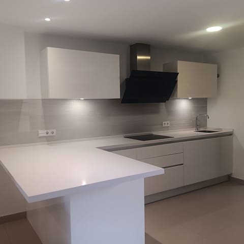 3 bedroom Semi-detached Villa for sale in Benahavís - € 670,000 (Ref: 9527211)