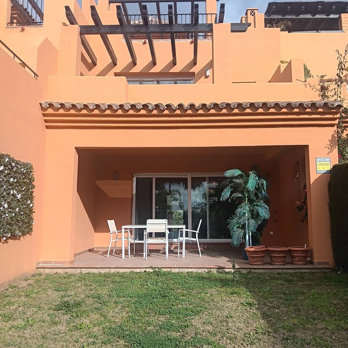 3 bedroom Semi-detached Villa for sale in Benahavis - € 670,000 (Ref: 9527211)