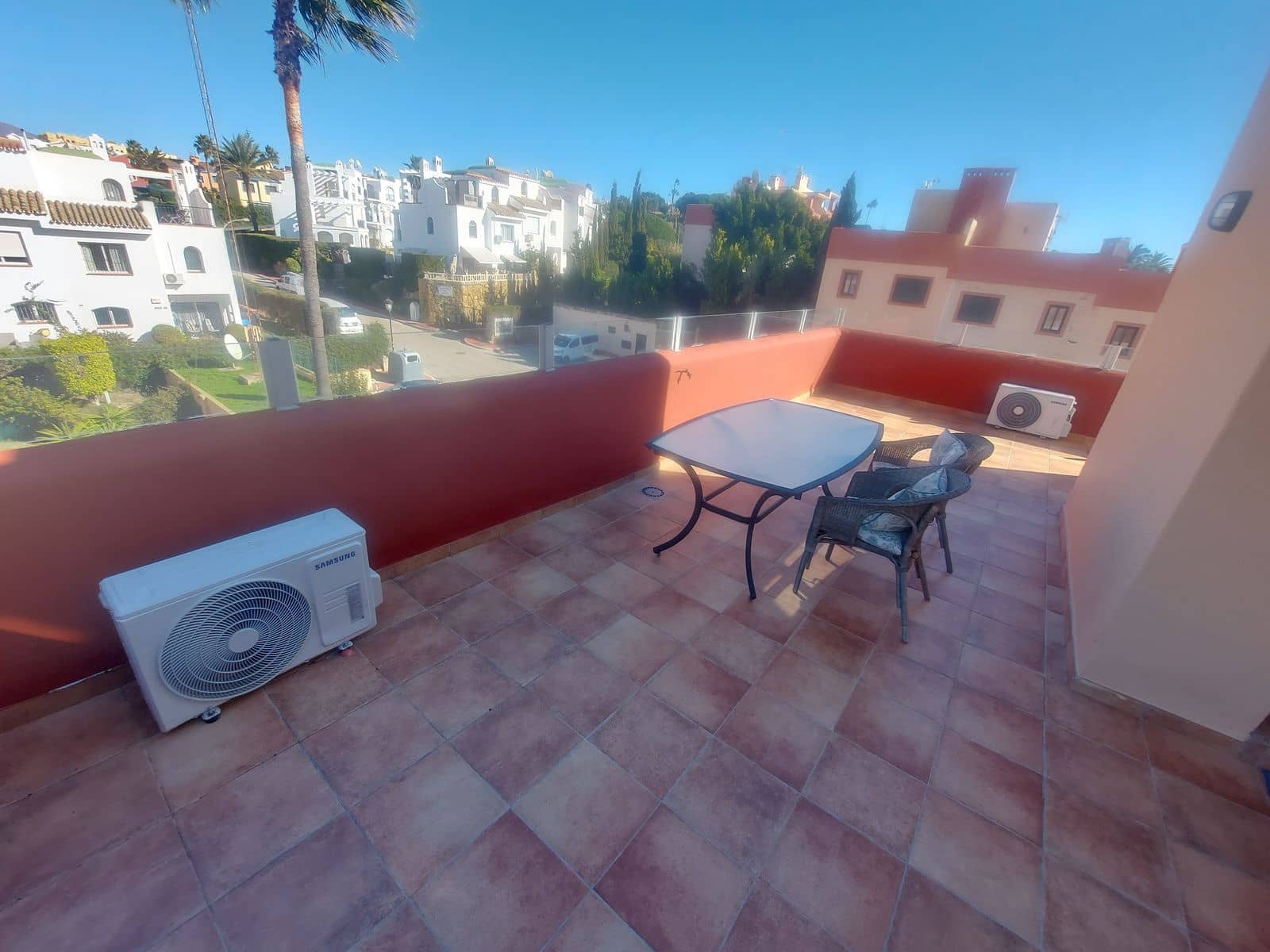 3 sypialnia Dom na sprzedaż w La Duquesa / Puerto de la Duquesa - 315 000 € (Ref: 9527224)