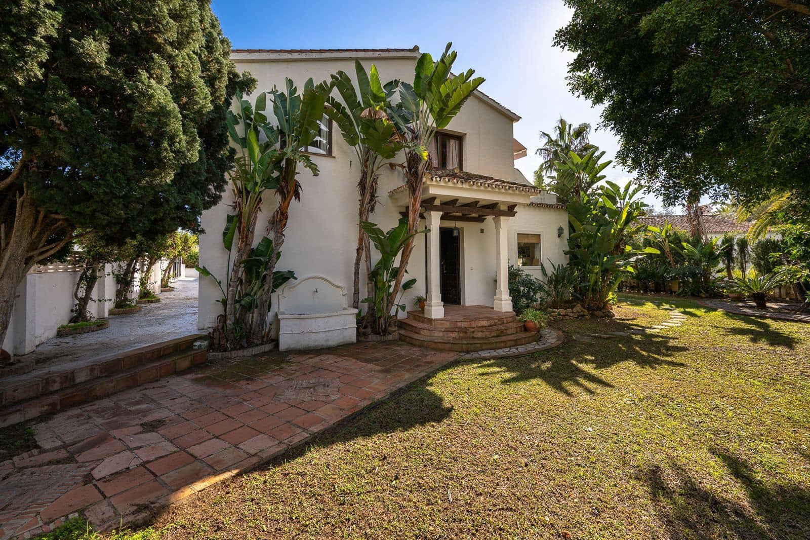 5 sypialnia Willa na sprzedaż w Marbesa - 1 290 000 € (Ref: 9527227)