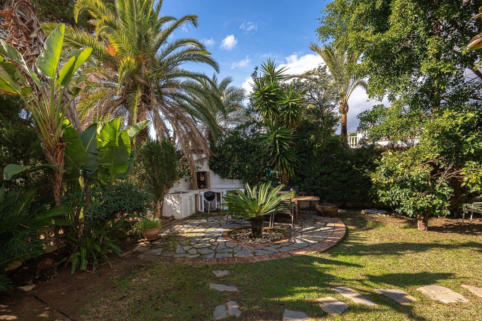 5 sypialnia Willa na sprzedaż w Marbesa - 1 290 000 € (Ref: 9527227)