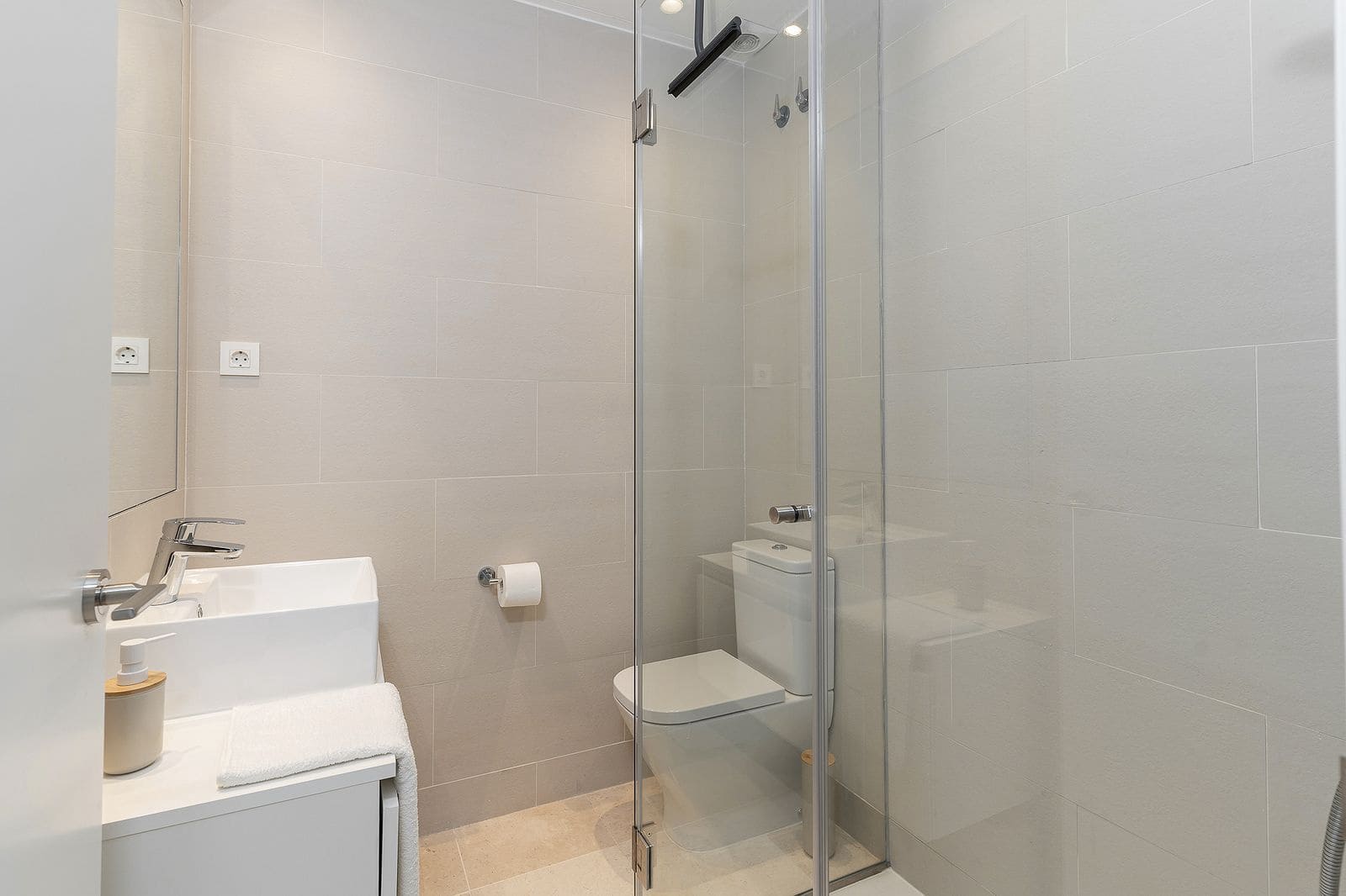 3 makuuhuone Huoneisto myytävänä paikassa El Paraiso - 575 000 € (Ref: 9527228)