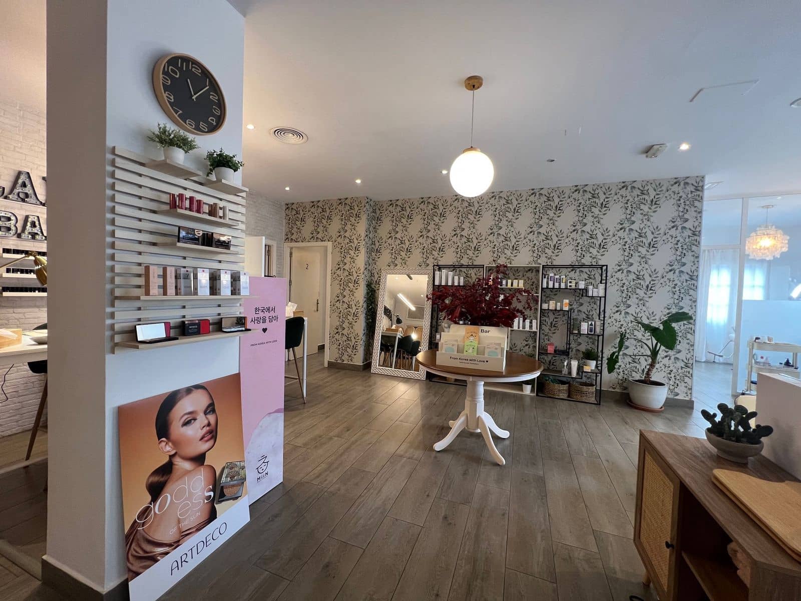 4 chambre Entreprise à vendre à Estepona - 330 000 € (Ref: 9527237)