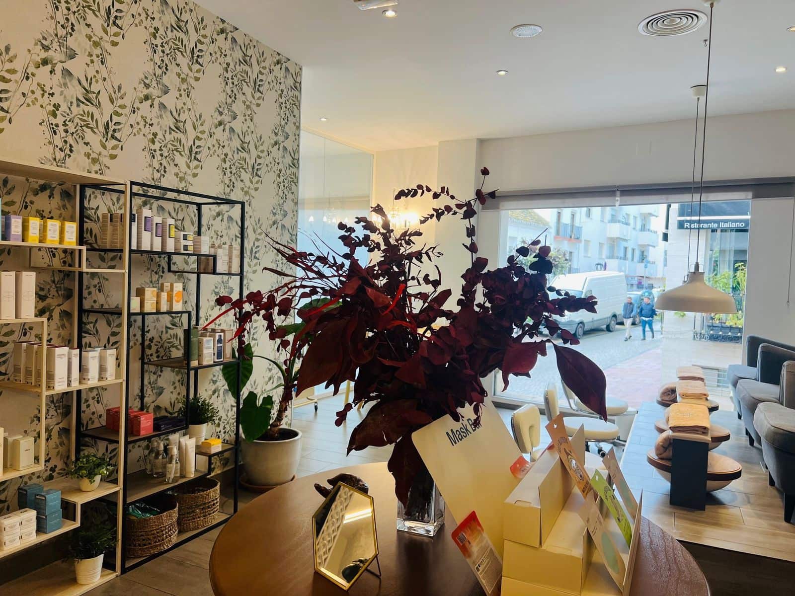 4 chambre Entreprise à vendre à Estepona - 330 000 € (Ref: 9527237)