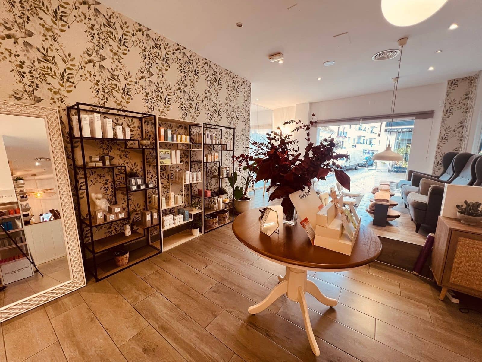 4 chambre Entreprise à vendre à Estepona - 330 000 € (Ref: 9527237)