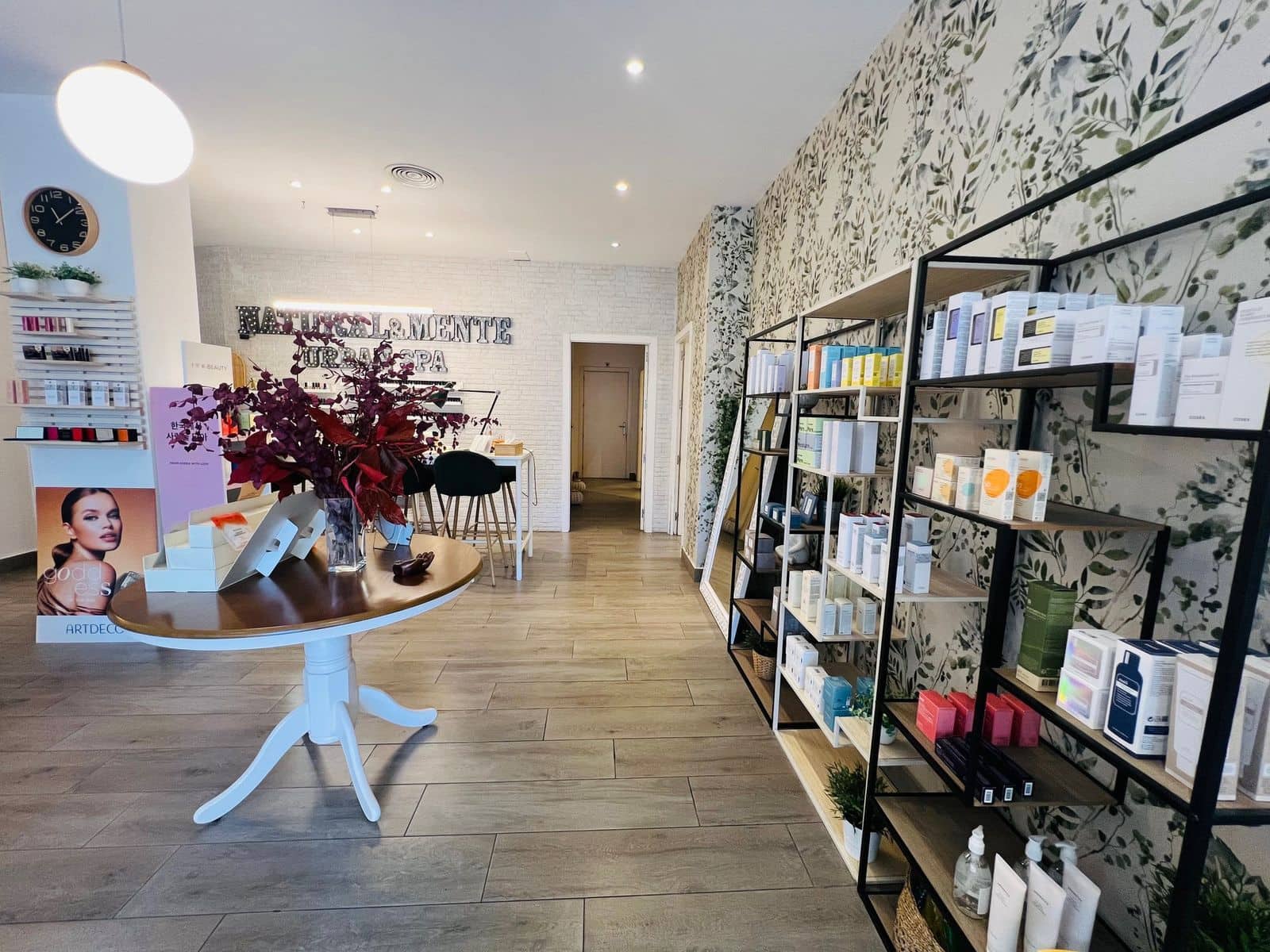 4 chambre Entreprise à vendre à Estepona - 330 000 € (Ref: 9527237)