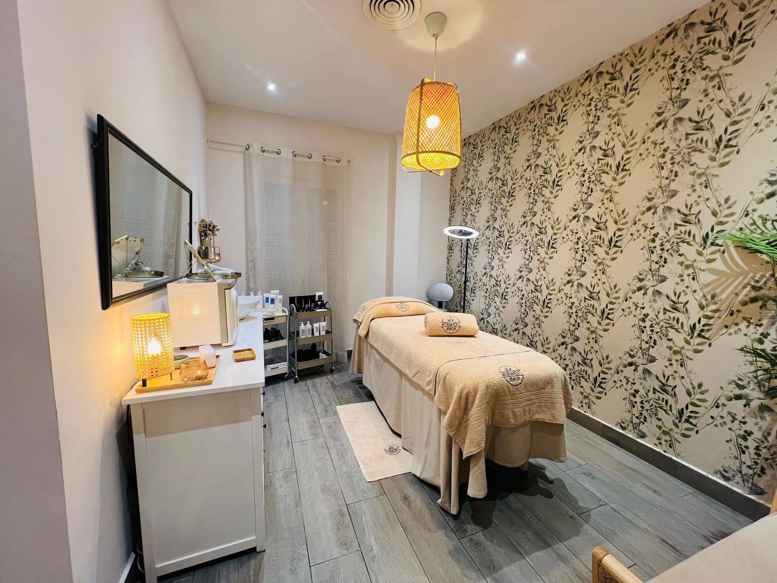 4 chambre Entreprise à vendre à Estepona - 330 000 € (Ref: 9527237)