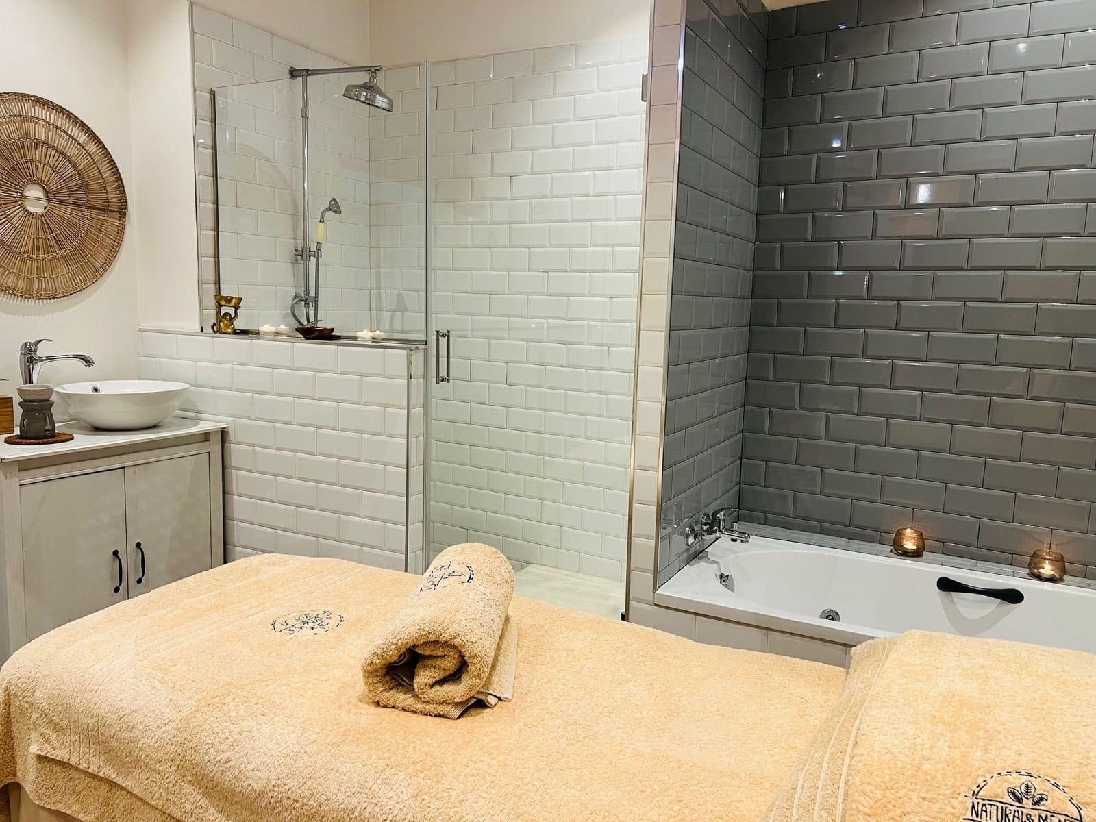 4 chambre Entreprise à vendre à Estepona - 330 000 € (Ref: 9527237)