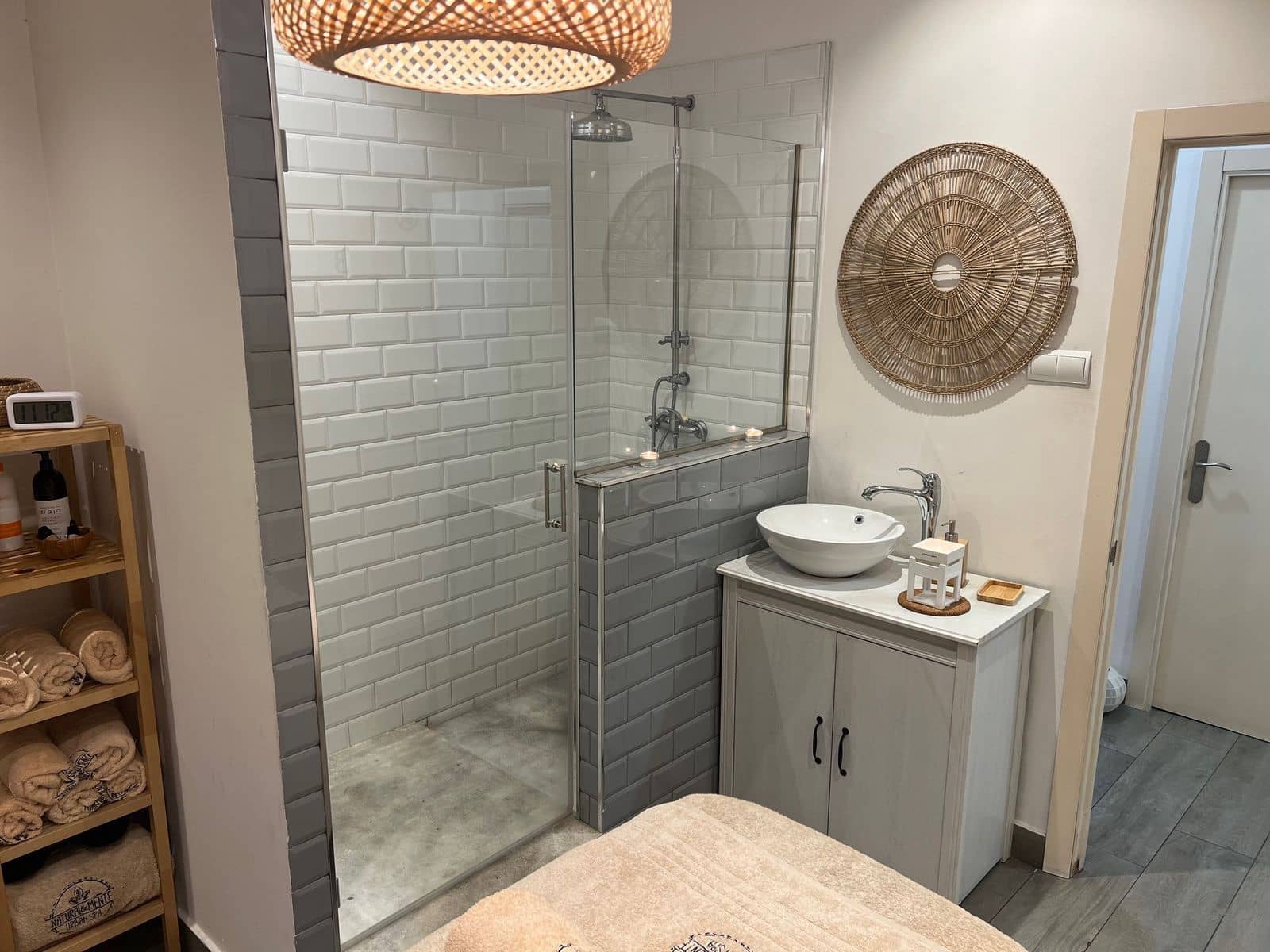 4 chambre Entreprise à vendre à Estepona - 330 000 € (Ref: 9527237)