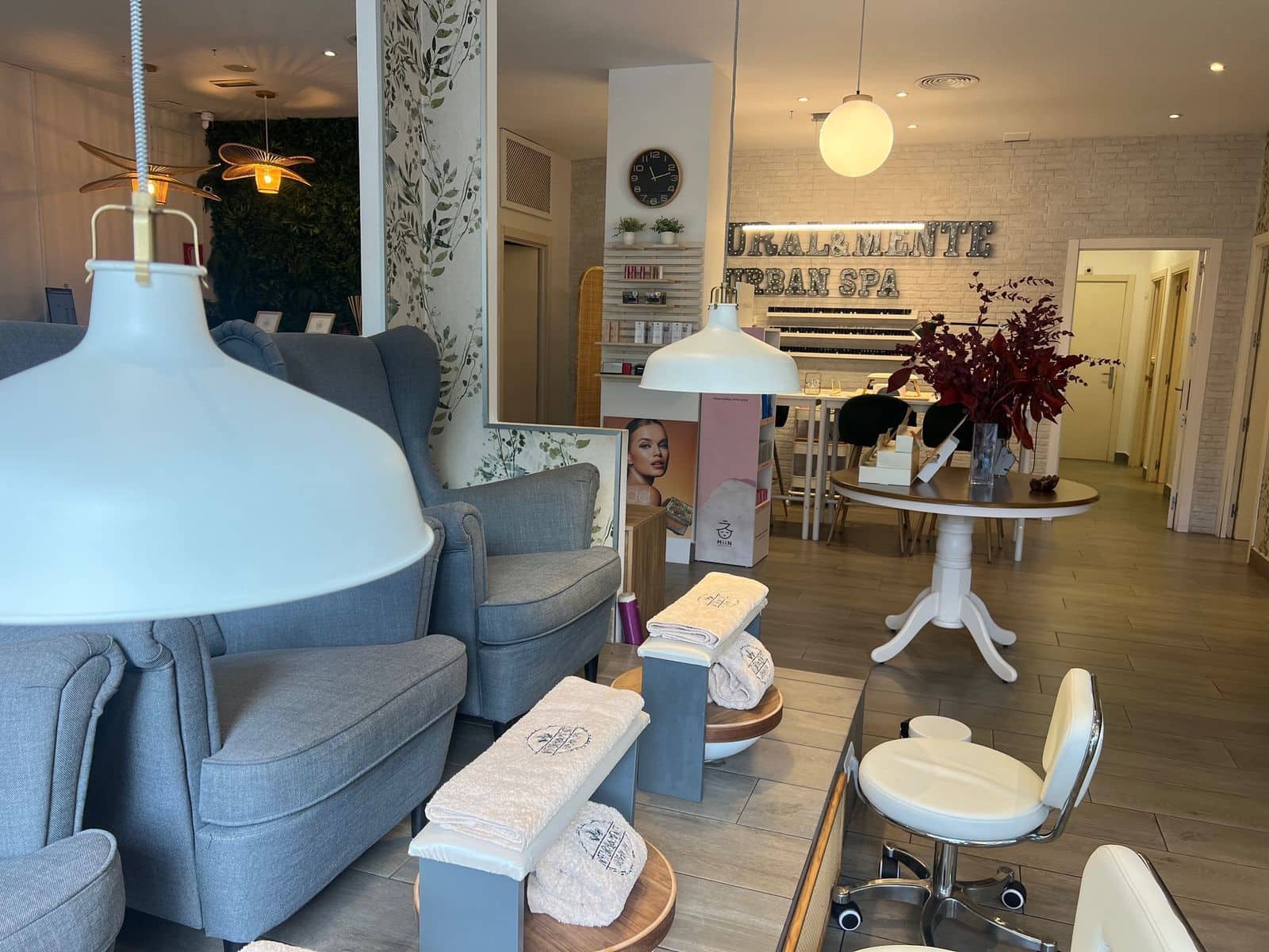 4 chambre Entreprise à vendre à Estepona - 330 000 € (Ref: 9527237)