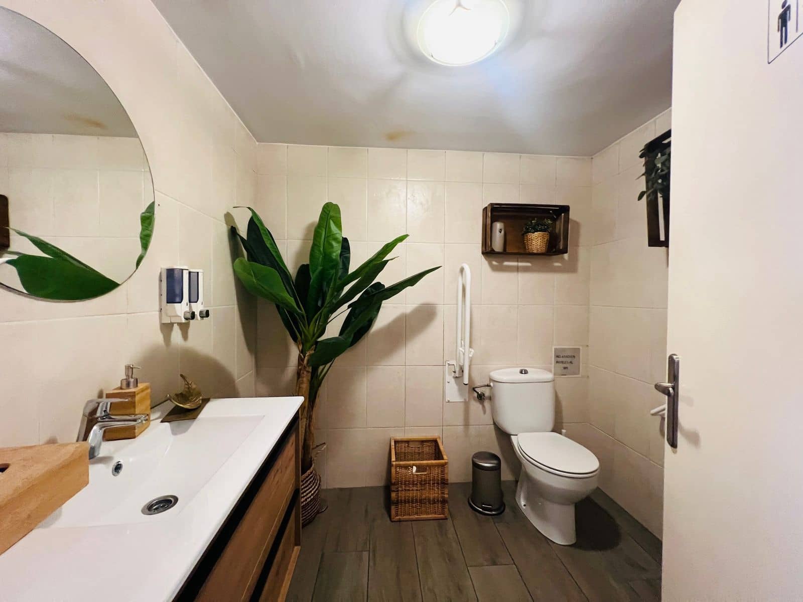 4 chambre Entreprise à vendre à Estepona - 330 000 € (Ref: 9527237)