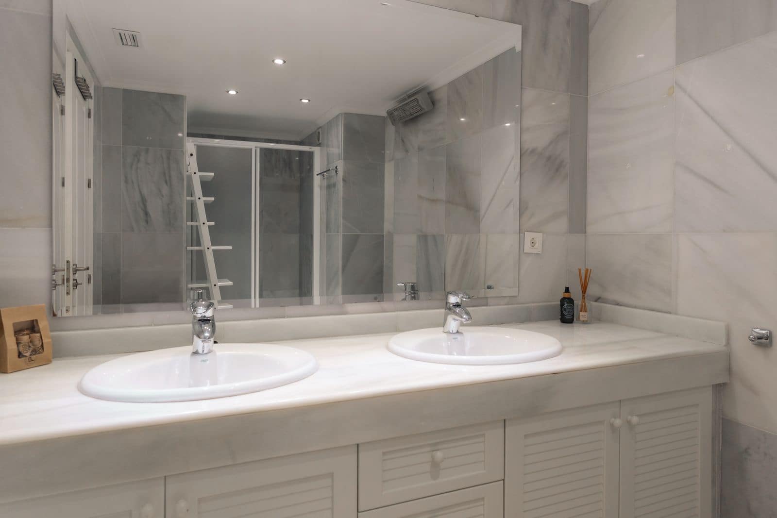 2 soverom Leilighet til salgs i Nueva Andalucia - € 795 000 (Ref: 9527248)