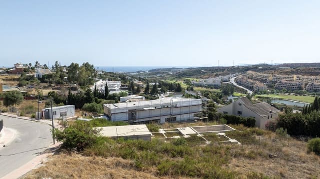 Ubebygd land til salgs i Estepona - € 350 000 (Ref: 9527256)