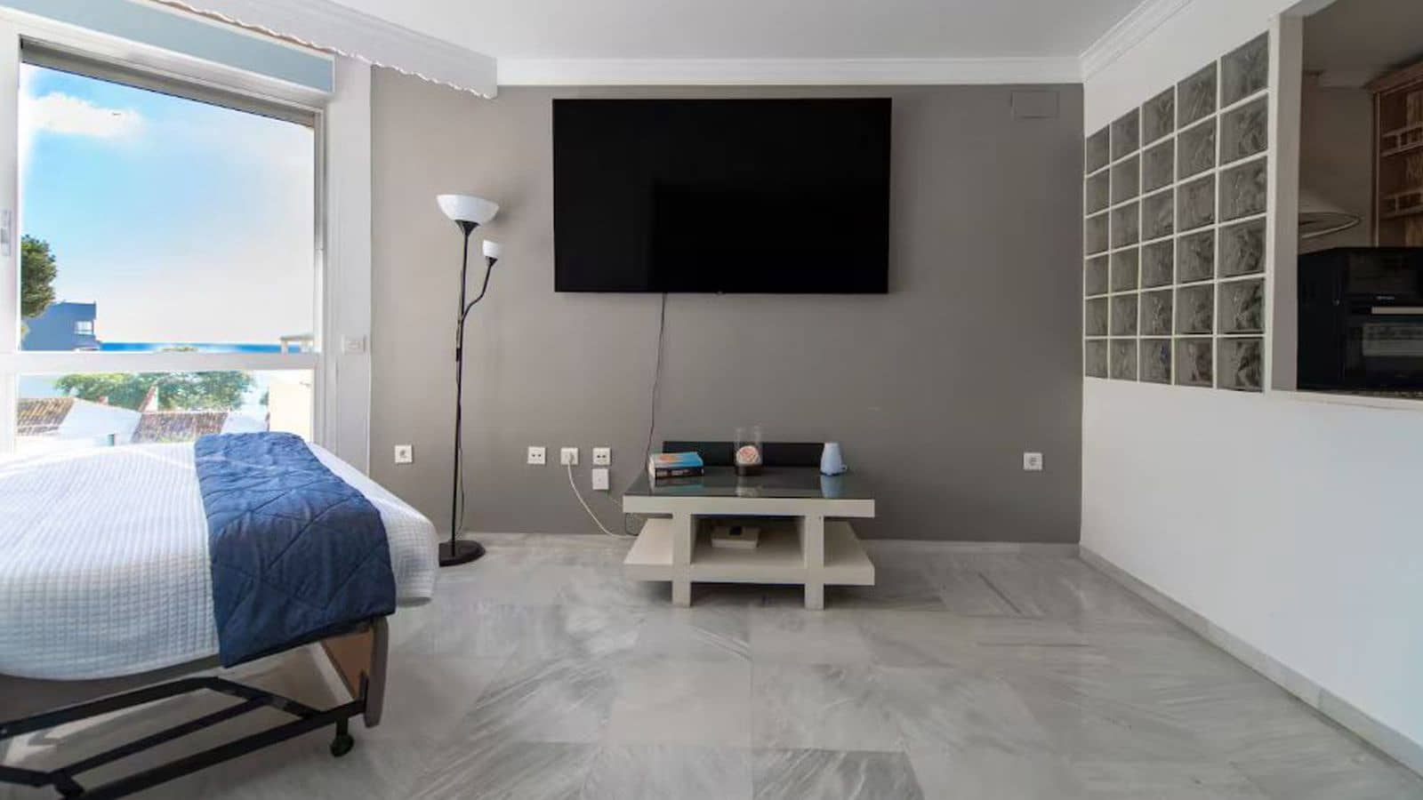 1 bedroom Studio for sale in Marbella - € 395,000 (Ref: 9527268)