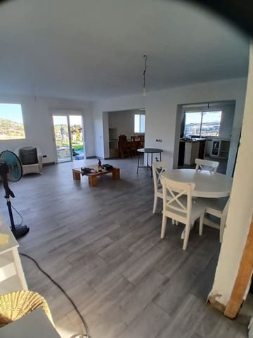 4 bedroom Finca/Country House for sale in Estepona - € 405,000 (Ref: 9527270)
